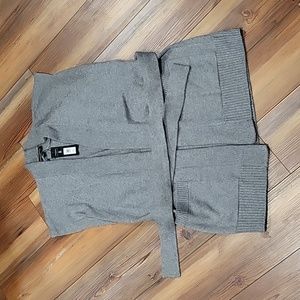 🆕 Banana republic gray sweater